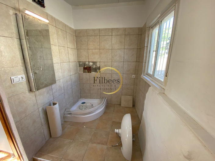 Image No.8-5 Bed Country House for sale