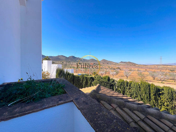 Image No.6-3 Bed House for sale