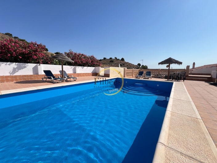 Image No.1-3 Bed Country House for sale