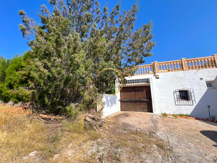 Image No.25-Maison de campagne de 3 chambres à vendre à Perin