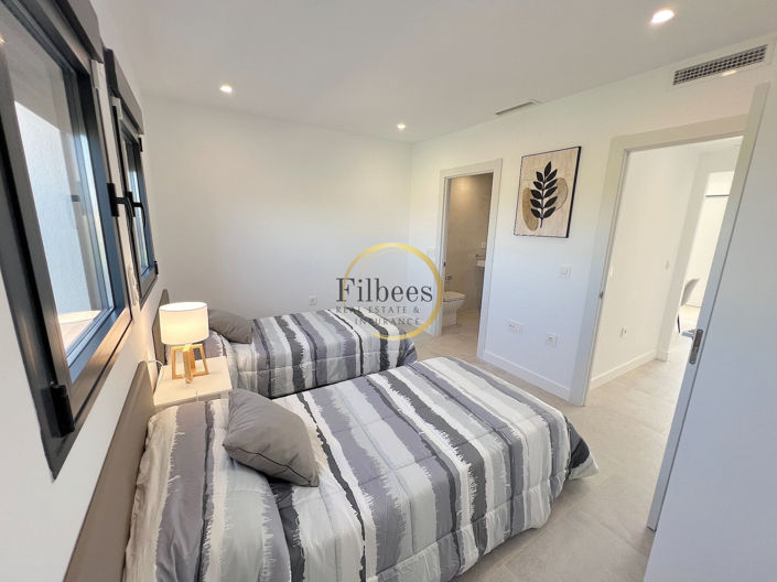 Image No.13-3 Bed Villa for sale