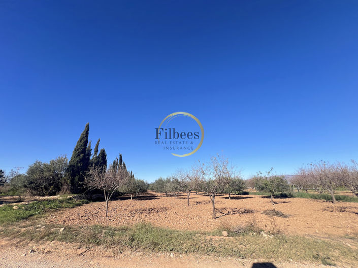 Image No.18-4 Bed Townhouse for sale