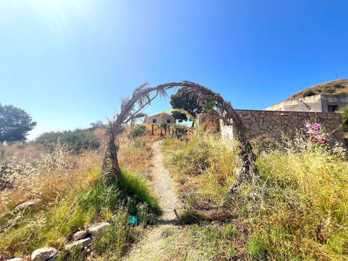 Image No.11-6 Bed Country House for sale