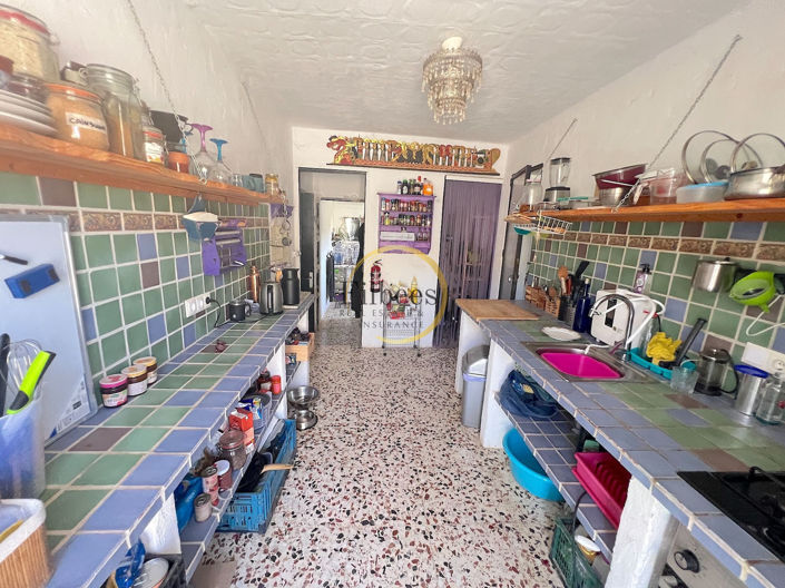 Image No.7-6 Bed Country House for sale