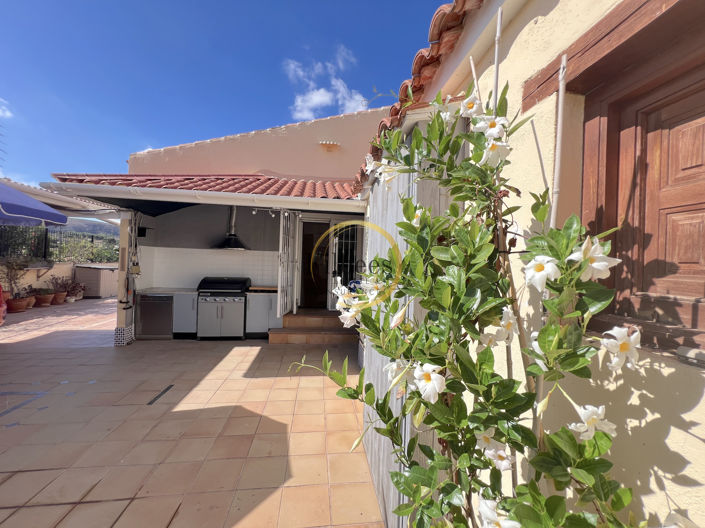 Image No.14-3 Bed Country House for sale