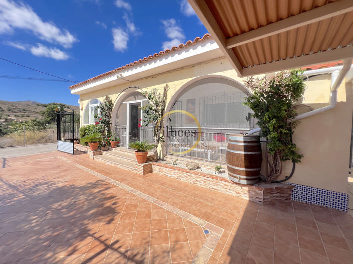 Image No.22-3 Bed Country House for sale