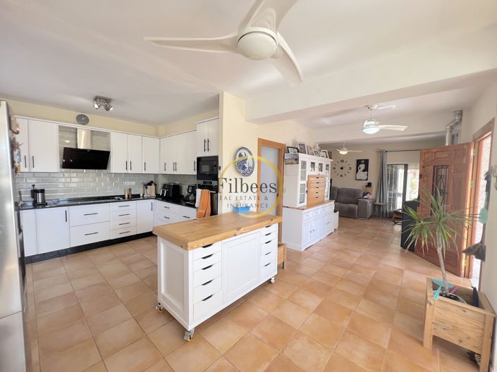 Image No.3-3 Bed Country House for sale