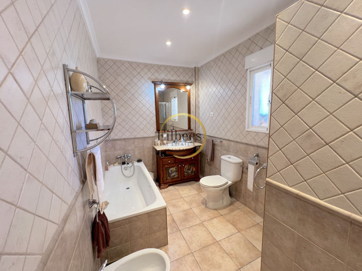 Image No.12-5 Bed Country House for sale