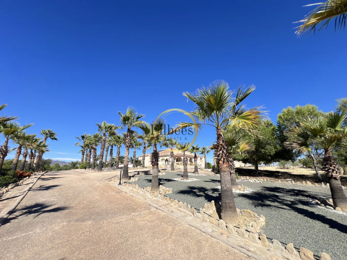 Image No.34-5 Bed Country House for sale