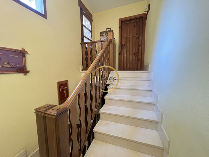 Image No.12-6 Bed Villa for sale