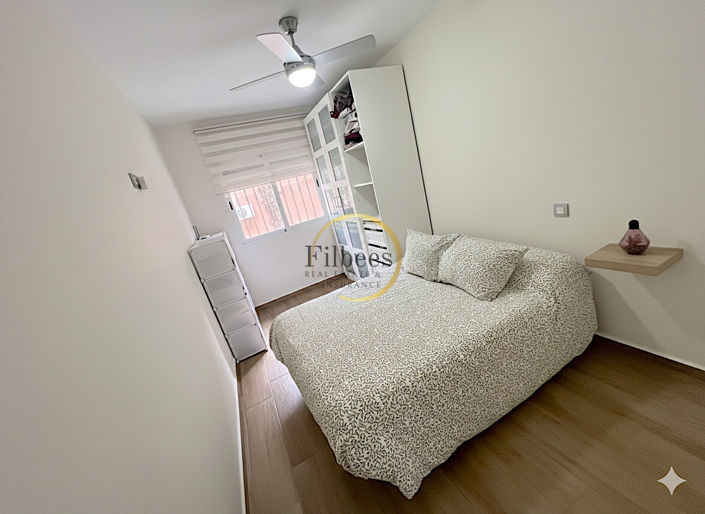 Image No.15-4 Bed Townhouse for sale