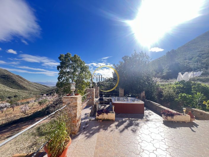 Image No.8-3 Bed Country House for sale