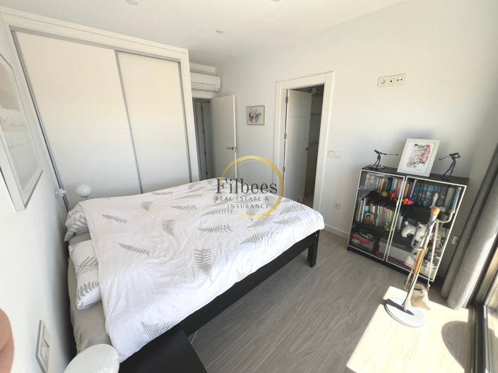Image No.15-3 Bed House for sale