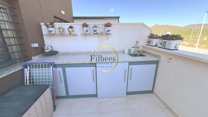 Image No.19-3 Bed House for sale