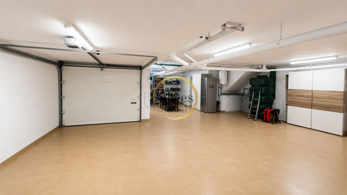 Image No.25-3 Bed House for sale