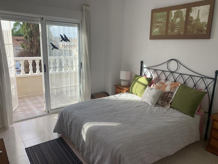 Image No.13-3 Bed Semi-Detached for sale