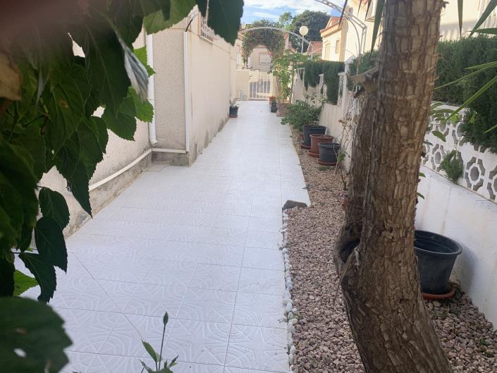 Image No.23-3 Bed Semi-Detached for sale