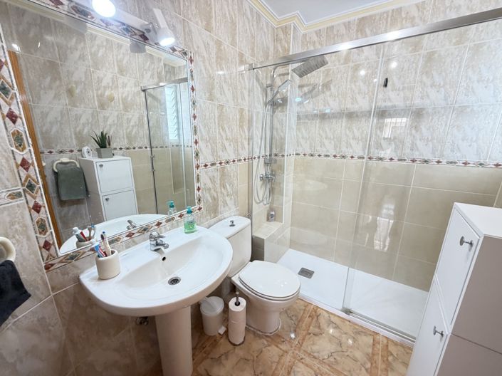 Image No.16-2 Bed Apartment for sale