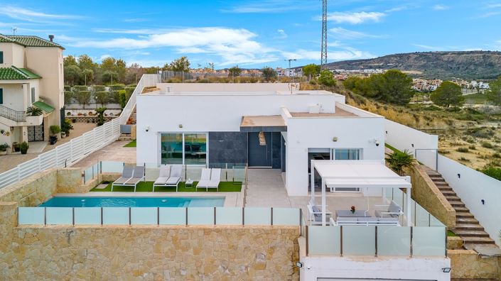 Image No.16-4 Bed Villa for sale