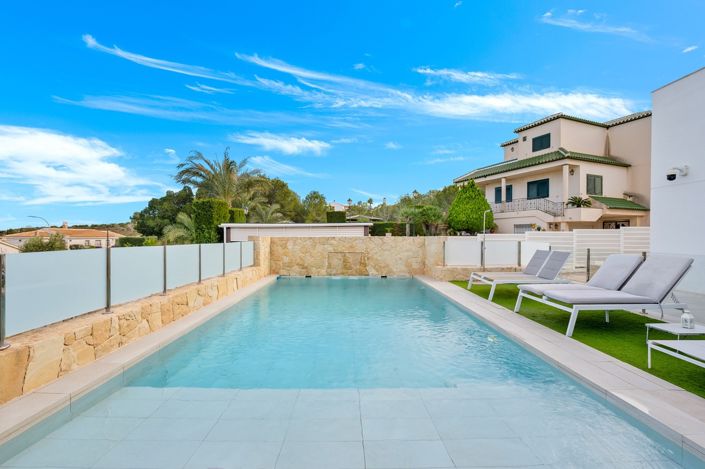 Image No.18-4 Bed Villa for sale