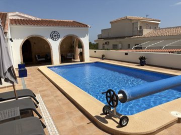 90704-villa-for-sale-in-pinar-de-campoverde-2