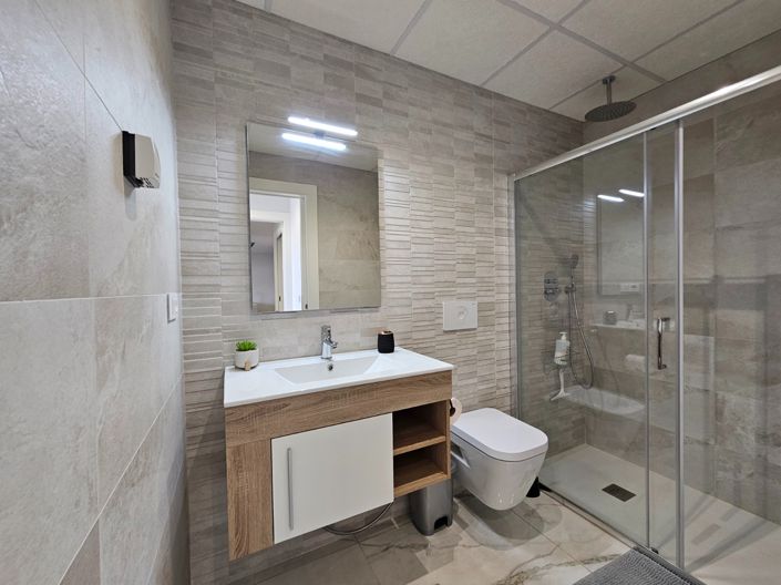 Image No.20-2 Bed Apartment for sale