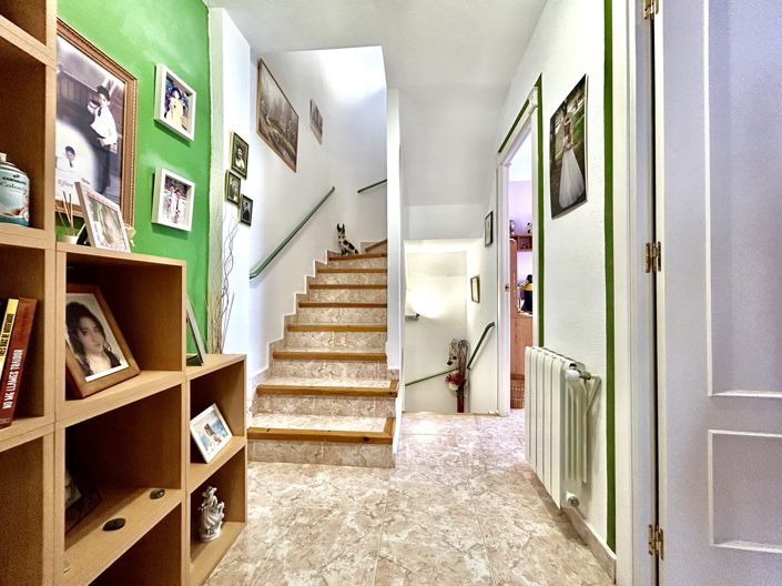 Image No.15-2 Bed Townhouse for sale