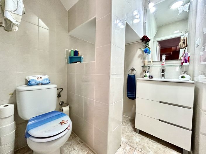 Image No.19-2 Bed Townhouse for sale