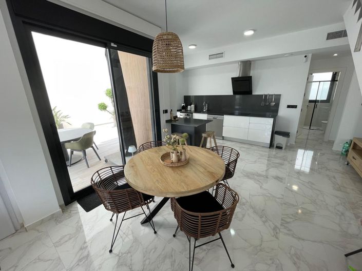 Image No.15-3 Bed Villa for sale