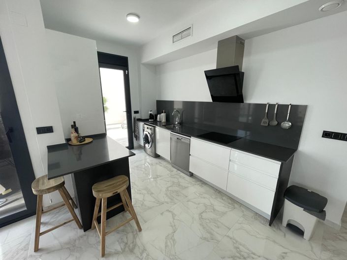 Image No.18-3 Bed Villa for sale