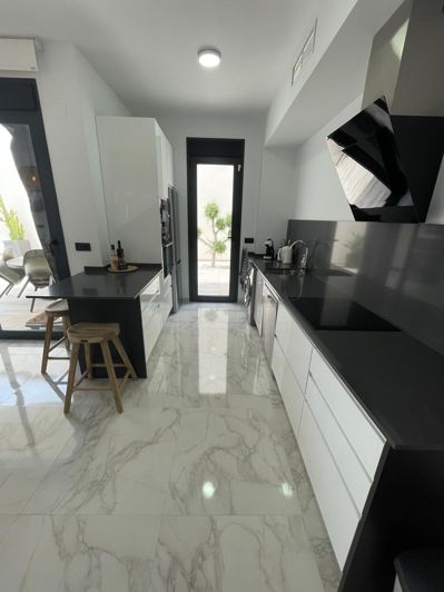 Image No.19-3 Bed Villa for sale