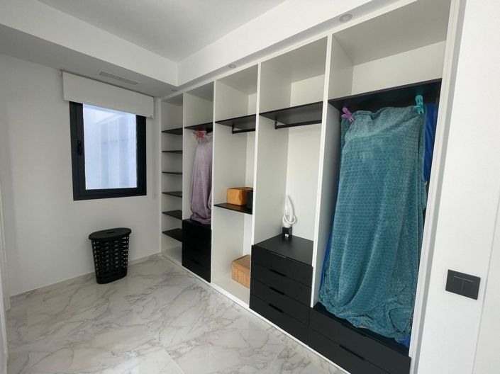 Image No.33-3 Bed Villa for sale