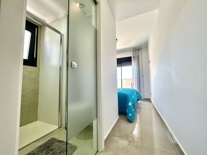 Image No.21-2 Bed Apartment for sale