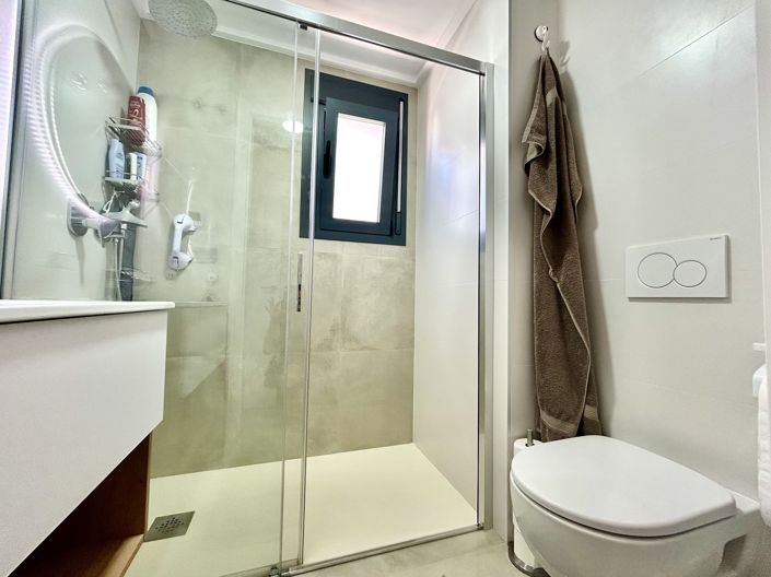 Image No.26-2 Bed Apartment for sale