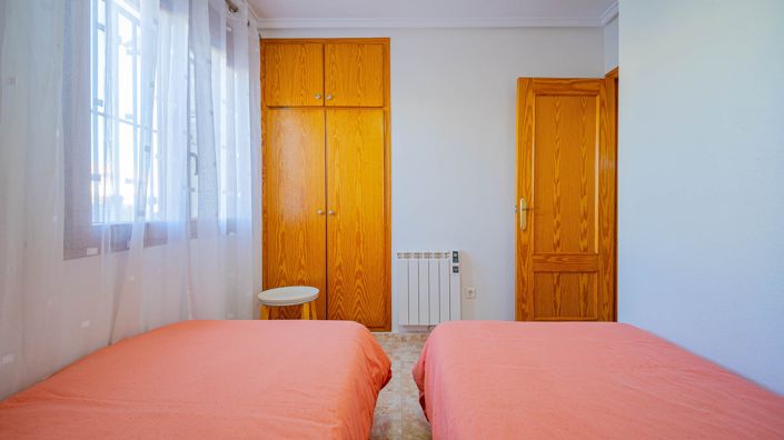 Image No.35-3 Bed Townhouse for sale