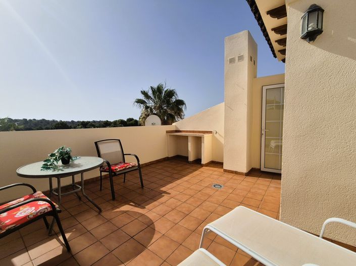 Image No.32-2 Bed Townhouse for sale