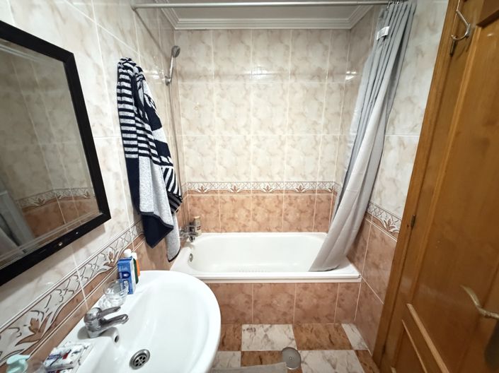 Image No.11-2 Bed Apartment for sale