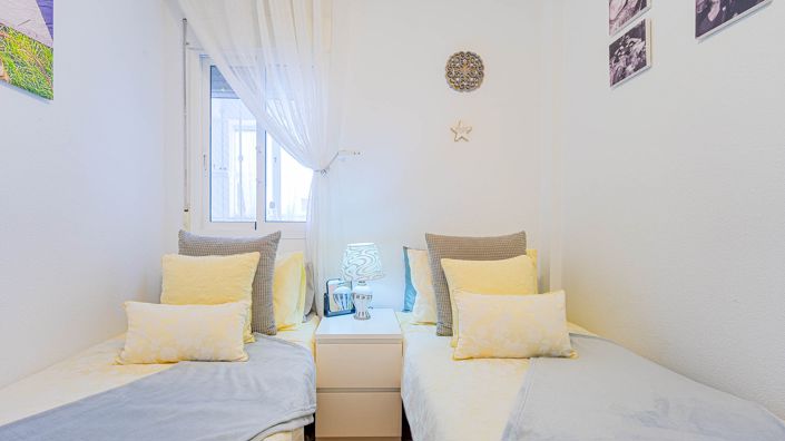 Image No.20-2 Bed Apartment for sale