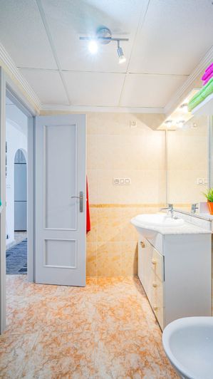 Image No.28-2 Bed Apartment for sale