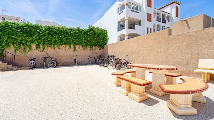 Image No.37-2 Bed Apartment for sale
