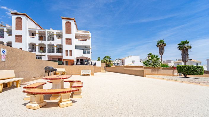 Image No.38-2 Bed Apartment for sale