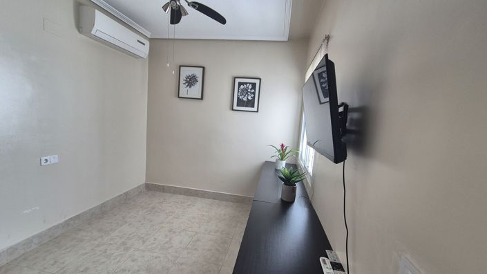 Image No.22-2 Bed House for sale