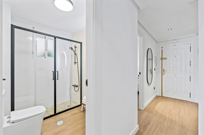 Image No.20-2 Bed Apartment for sale
