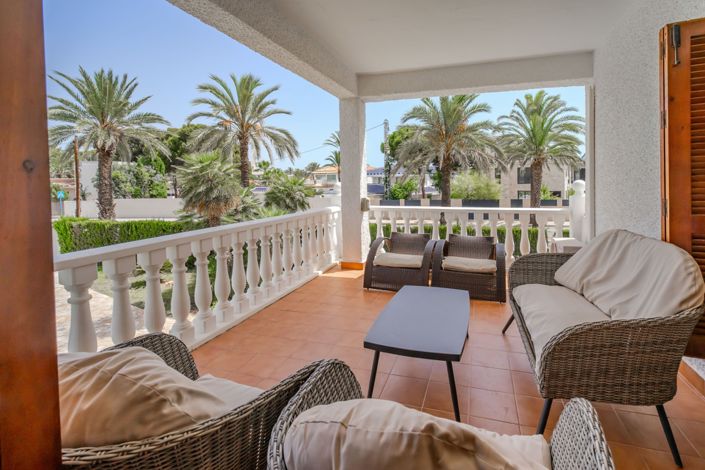 Image No.29-Villa de 4 chambres à vendre à Cabo Roig