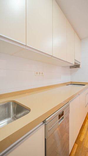 Image No.30-2 Bed Apartment for sale