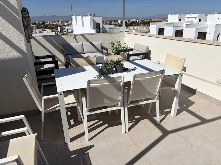 Image No.21-3 Bed Townhouse for sale