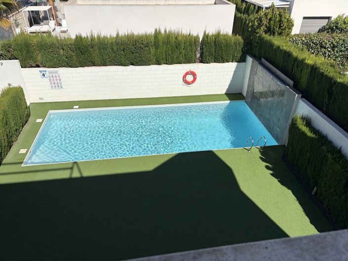 Image No.26-3 Bed Townhouse for sale