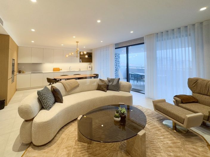 Image No.1-3 Bed Apartment for sale