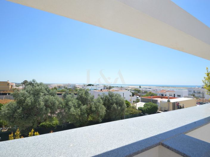 Image No.1-3 Bed House for sale