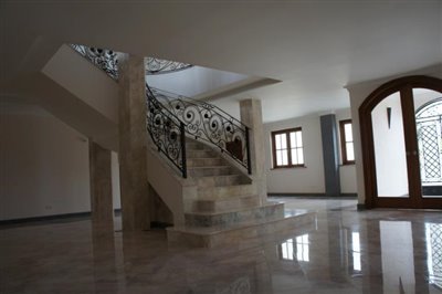 6-Main-Staircase